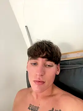 naughtyboy0124 online show from 3, 12, 2025