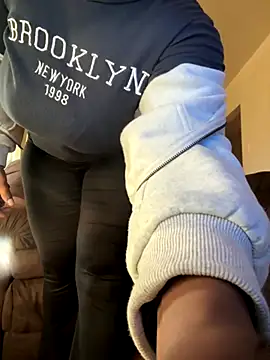 yummy0322 online show from 3, 10, 2025