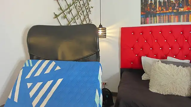 Snapshot of carolinacrus01 chatting on 21, 10, 2025 carolinacrus01 online show from 21, 10, 2025