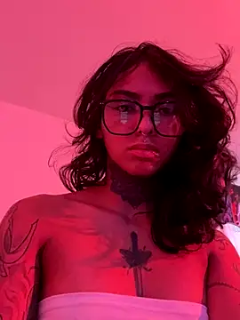 iamkatty  online show from 2, 11, 2025