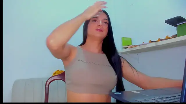 ISA BELLA VZL online show from 10, 4, 2026