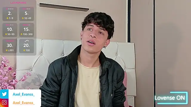 Snapshot of Axel__Evans chatting on 7, 10, 2025 Axel Evans online show from 7, 10, 2025