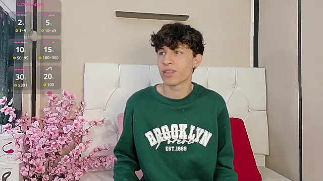 Snapshot of Axel__Evans chatting on 25, 10, 2025 Axel Evans online show from 25, 10, 2025