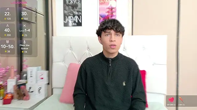 Snapshot of Axel__Evans chatting on 1, 11, 2025 Axel Evans online show from 1, 11, 2025