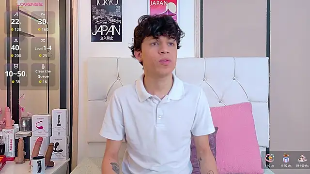 Snapshot of Axel__Evans chatting on 18, 11, 2025 Axel Evans online show from 18, 11, 2025