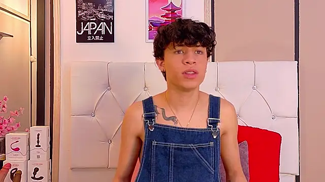 Snapshot of Axel__Evans chatting on 25, 11, 2025 Axel Evans online show from 25, 11, 2025