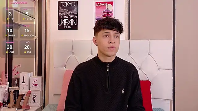 Snapshot of Axel__Evans chatting on 1, 12, 2025 Axel Evans online show from 1, 12, 2025