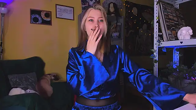 Nicole matt online show from 6, 11, 2025