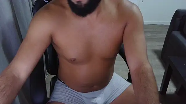 Snapshot of Milo9210 chatting on 9, 10, 2025 Milo9210 online show from 9, 10, 2025