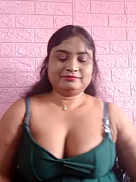 Snapshot of hornyriyanka chatting on 7, 10, 2025 hornyriyanka online show from 7, 10, 2025
