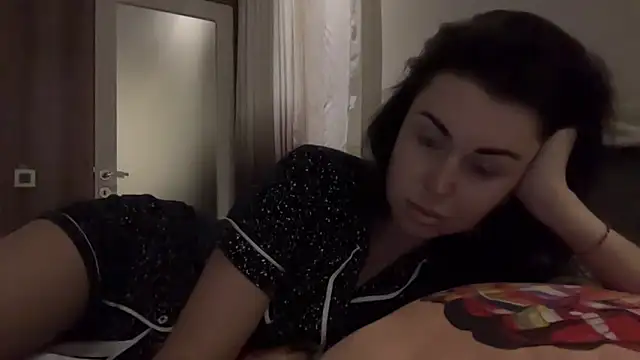 Snapshot of Gilin1 chatting on 6, 11, 2025 Gilin1 online show from 6, 11, 2025