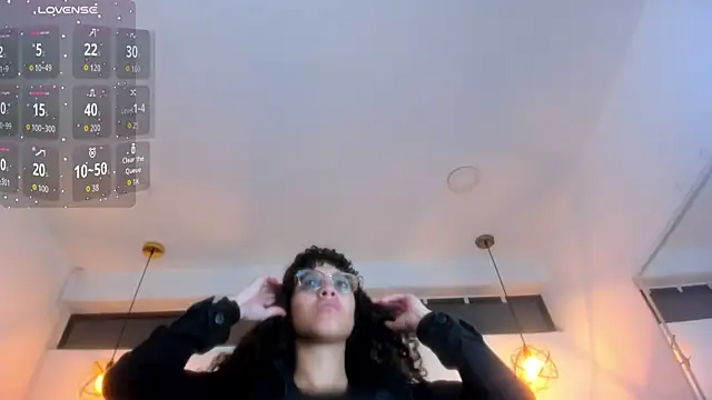 Hanna Cornee  online show from 16, 2, 2026