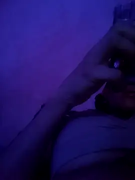 Kellye hotTs online show from 7, 11, 2025