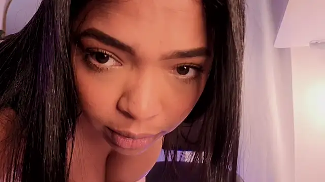 Snapshot of VickyGrey chatting on 14, 11, 2025 VickyGrey online show from 14, 11, 2025