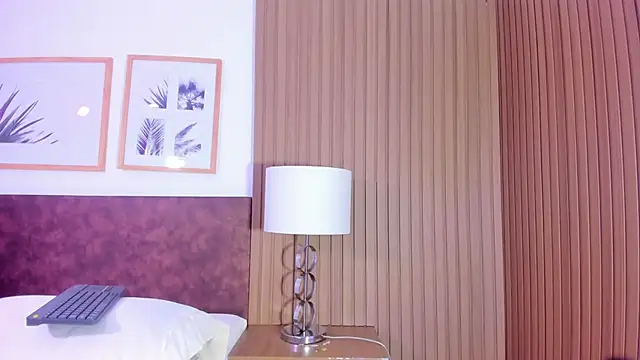 Snapshot of cutie_katy_ chatting on 24, 11, 2025 cutie katy online show from 24, 11, 2025