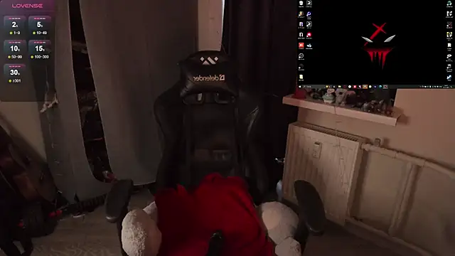 Snapshot of Melante chatting on 23, 11, 2025 Melante online show from 23, 11, 2025