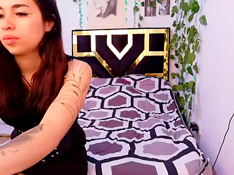 Snapshot of lucywhite13 chatting on 7, 10, 2025 lucywhite13 online show from 7, 10, 2025