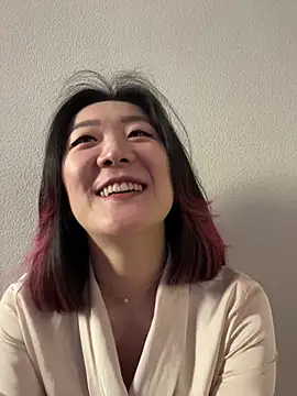 Snapshot of AikoYamada chatting on 19, 10, 2025 AikoYamada online show from 19, 10, 2025