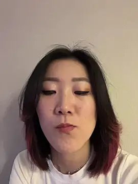 Snapshot of AikoYamada chatting on 25, 10, 2025 AikoYamada online show from 25, 10, 2025