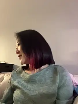 Snapshot of AikoYamada chatting on 2, 11, 2025 AikoYamada online show from 2, 11, 2025