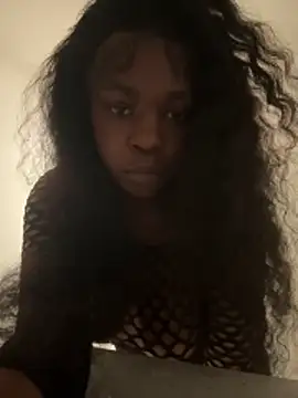 Snapshot of Freakyshiestyyy chatting on 19, 12, 2025 Freakyshiestyyy online show from 19, 12, 2025