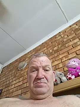 Snapshot of wallacelegend chatting on 23, 12, 2025 wallacelegend online show from 23, 12, 2025