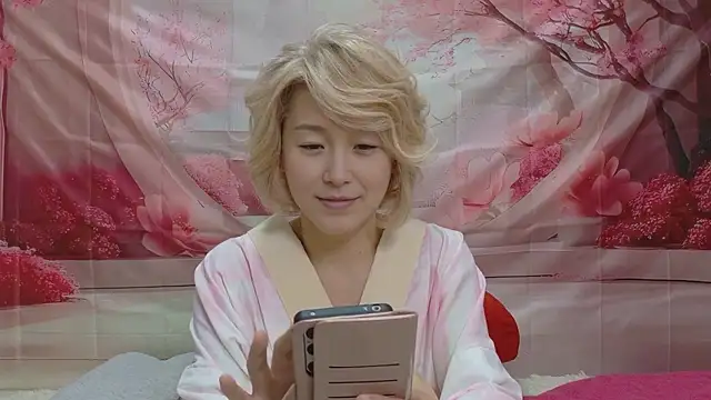 Snapshot of kimagure-fu- chatting on 28, 11, 2025 kimagure-fu- online show from 28, 11, 2025