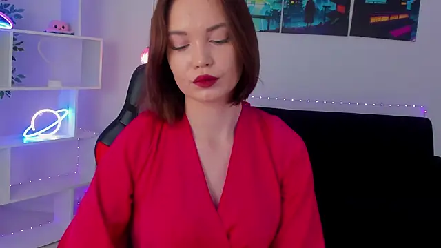 Snapshot of KiraHolli chatting on 1, 12, 2025 KiraHolli online show from 1, 12, 2025