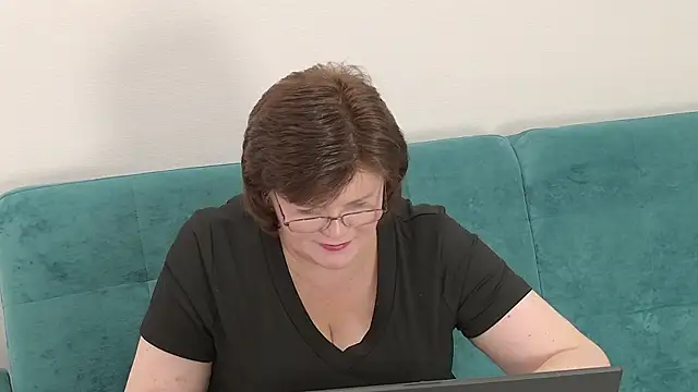 Snapshot of Sandra_Sunrise chatting on 2, 11, 2025 Sandra Sunrise online show from 2, 11, 2025