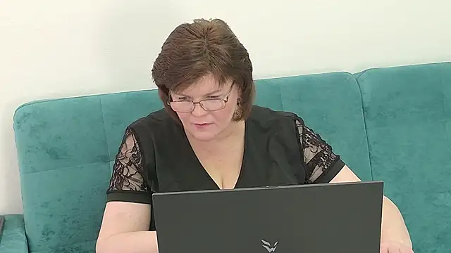 Snapshot of Sandra_Sunrise chatting on 6, 11, 2025 Sandra Sunrise online show from 6, 11, 2025