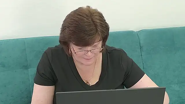 Snapshot of Sandra_Sunrise chatting on 9, 11, 2025 Sandra Sunrise online show from 9, 11, 2025