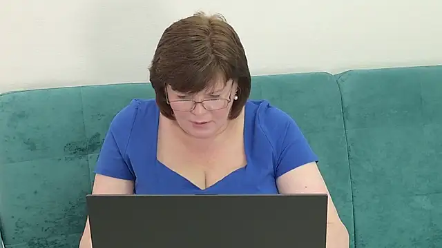 Snapshot of Sandra_Sunrise chatting on 10, 11, 2025 Sandra Sunrise online show from 10, 11, 2025