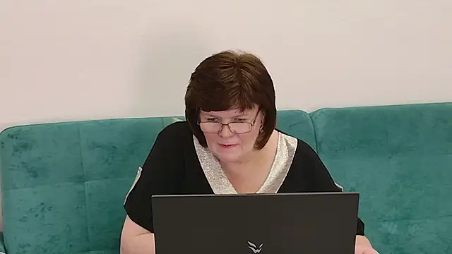 Snapshot of Sandra_Sunrise chatting on 5, 12, 2025 Sandra Sunrise online show from 5, 12, 2025