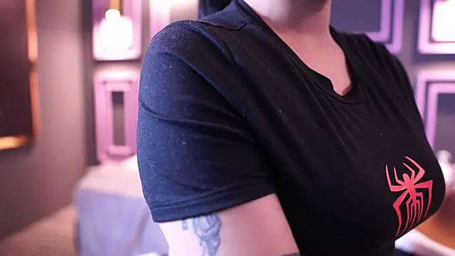 Snapshot of Roma_hells chatting on 2, 10, 2025 Roma hells online show from 2, 10, 2025