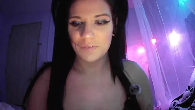 Snapshot of ovmilf chatting on 19, 11, 2025 ovmilf online show from 19, 11, 2025