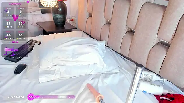 Snapshot of NinaCapelli chatting on 13, 11, 2025 NinaCapelli online show from 13, 11, 2025