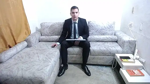 Snapshot of Victor_Maitland chatting on 28, 11, 2025 Victor Maitland online show from 28, 11, 2025