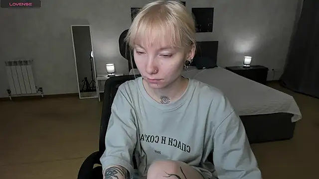 Snapshot of tattoo_art_baby chatting on 28, 11, 2025 tattoo art baby online show from 28, 11, 2025