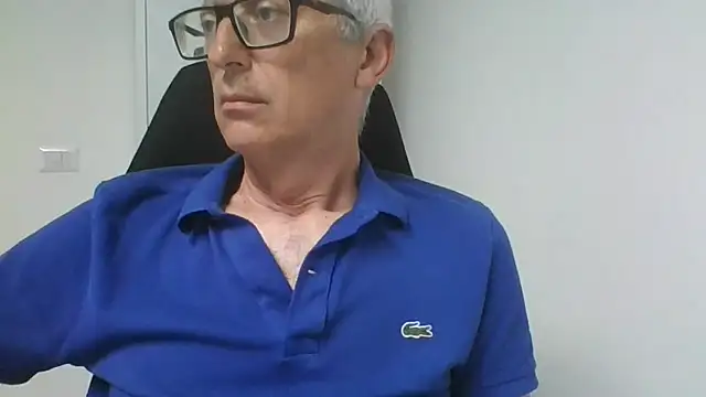 Snapshot of Sensor2000 chatting on 3, 6, 2026 Sensor2000 online show from 3, 6, 2026