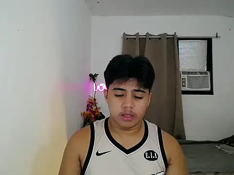 Hugecock2hundle intown online show from 15, 11, 2025