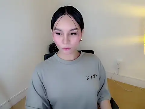 holly tabby online show from 6, 2, 2026