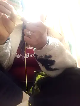 Snapshot of jienrrr chatting on 19, 12, 2025 jienrrr online show from 19, 12, 2025