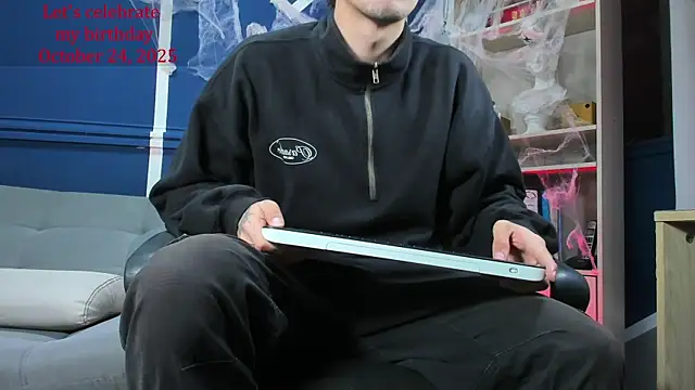 etham wolf  online show from 23, 10, 2025