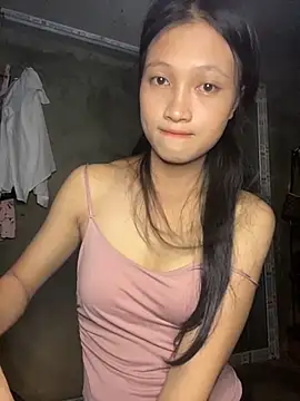 Snapshot of vyvy777 chatting on 11, 9, 2025 vyvy777 online show from 11, 9, 2025