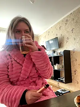 Snapshot of Tomyris_yuki chatting on 14, 11, 2025 Tomyris yuki online show from 14, 11, 2025