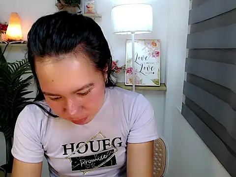 Snapshot of kimbratx chatting on 10, 11, 2025 kimbratx online show from 10, 11, 2025