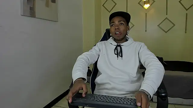 Snapshot of CollemanStone chatting on 23, 12, 2025 CollemanStone online show from 23, 12, 2025