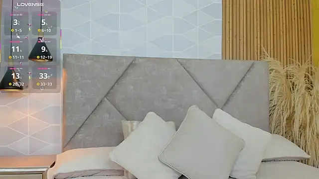 Jade Whisper online show from 16, 9, 2025