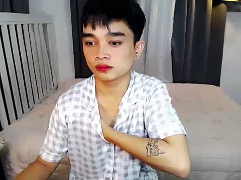 sexysam14 online show from 4, 2, 2026