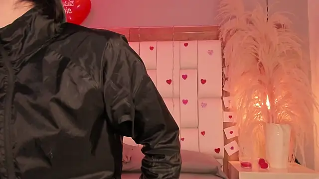 Daphne And Roger online show from 20, 2, 2026